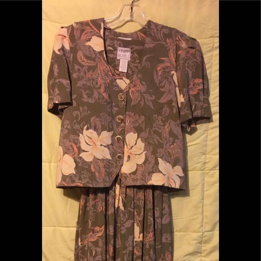 2-piece Floral Dress w/Vest
